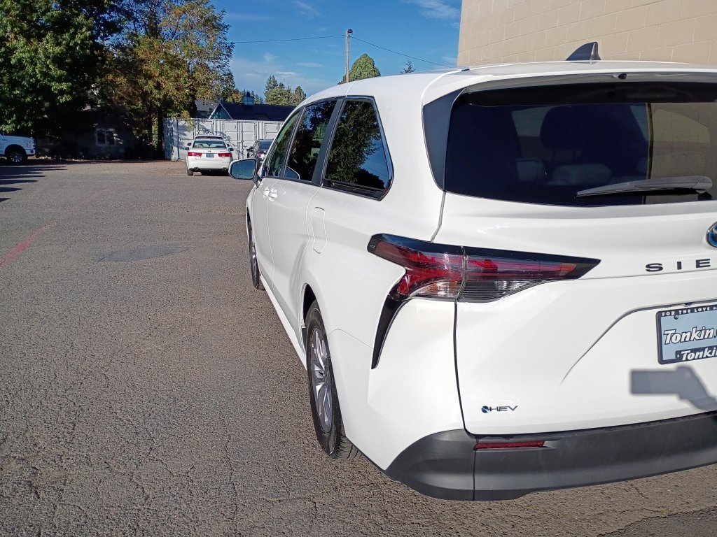 Used 2025 White Toyota LE image 6