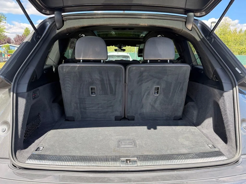 Used 2019 Gray Metallic Audi 55 Prestige image 22
