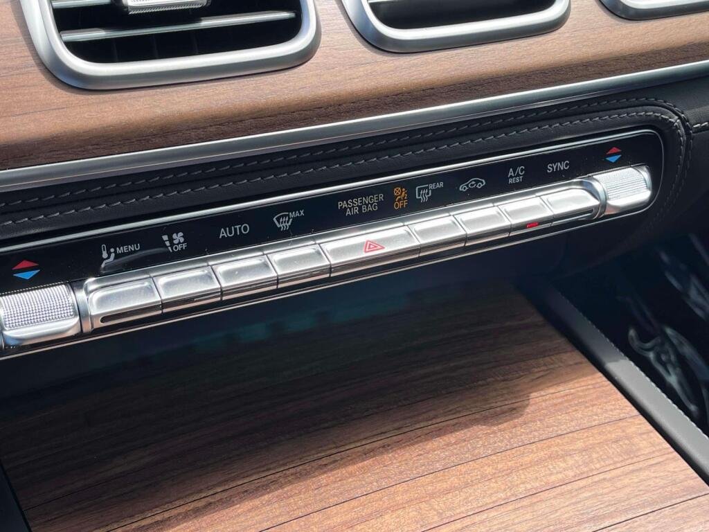 New 2026 Polar White Mercedes-Benz AMG® GLE 53 image 30