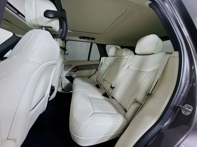 New 2026 Charente Grey Prem Met Land Rover SE image 24