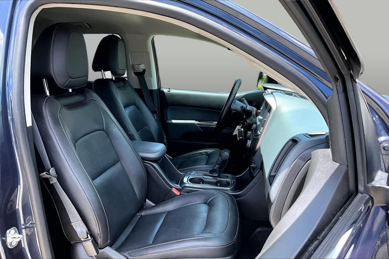 Used 2018 Centennial Blue Metallic Chevrolet 4WD Z71 image 9