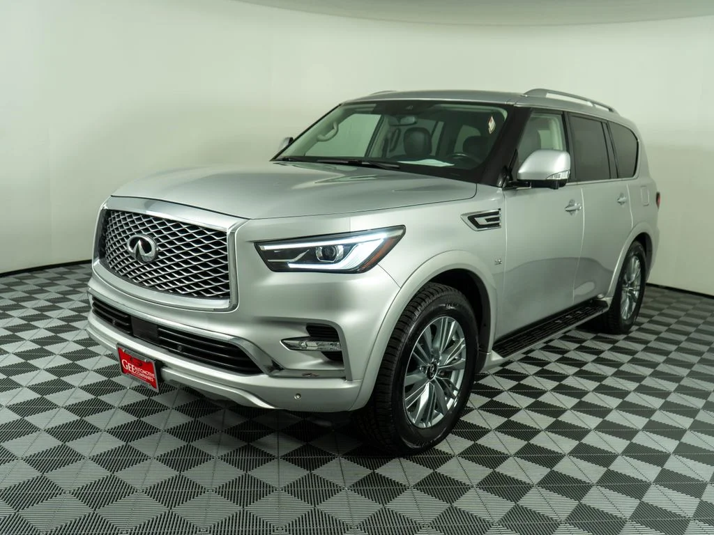 Used 2019 Silver INFINITI LUXE image 3