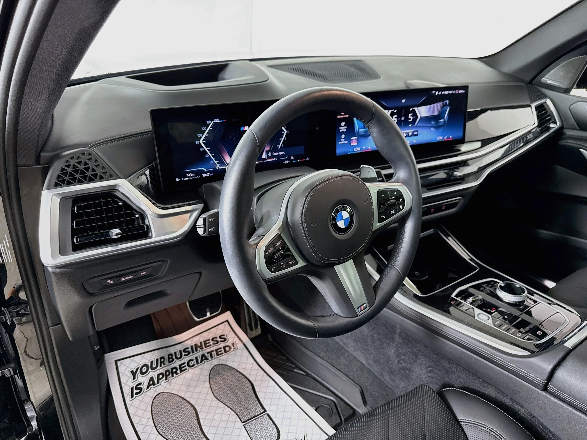 Used 2025 Black Sapphire Metallic BMW xDrive40i image 9