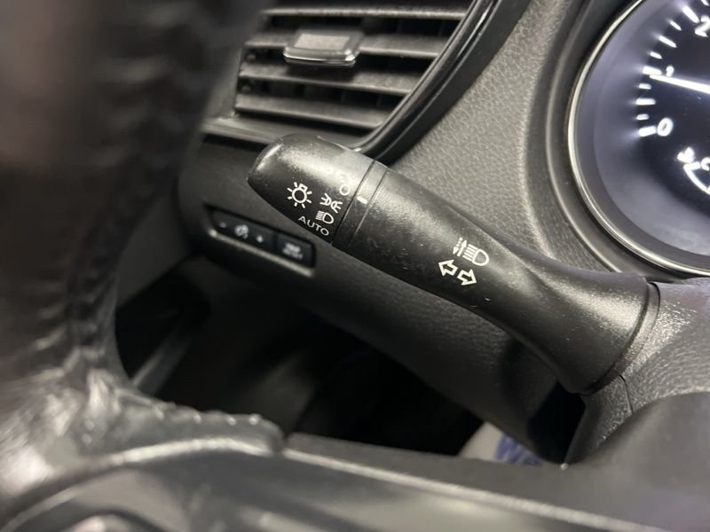 Used 2018 Silver Nissan SV image 21