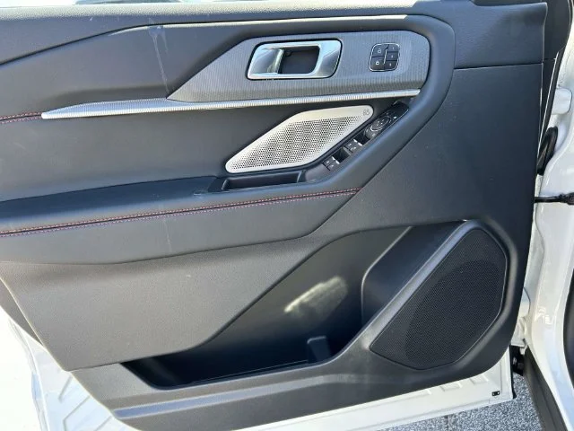 New 2026 Star White Metallic Tri-Coat Ford ST image 14