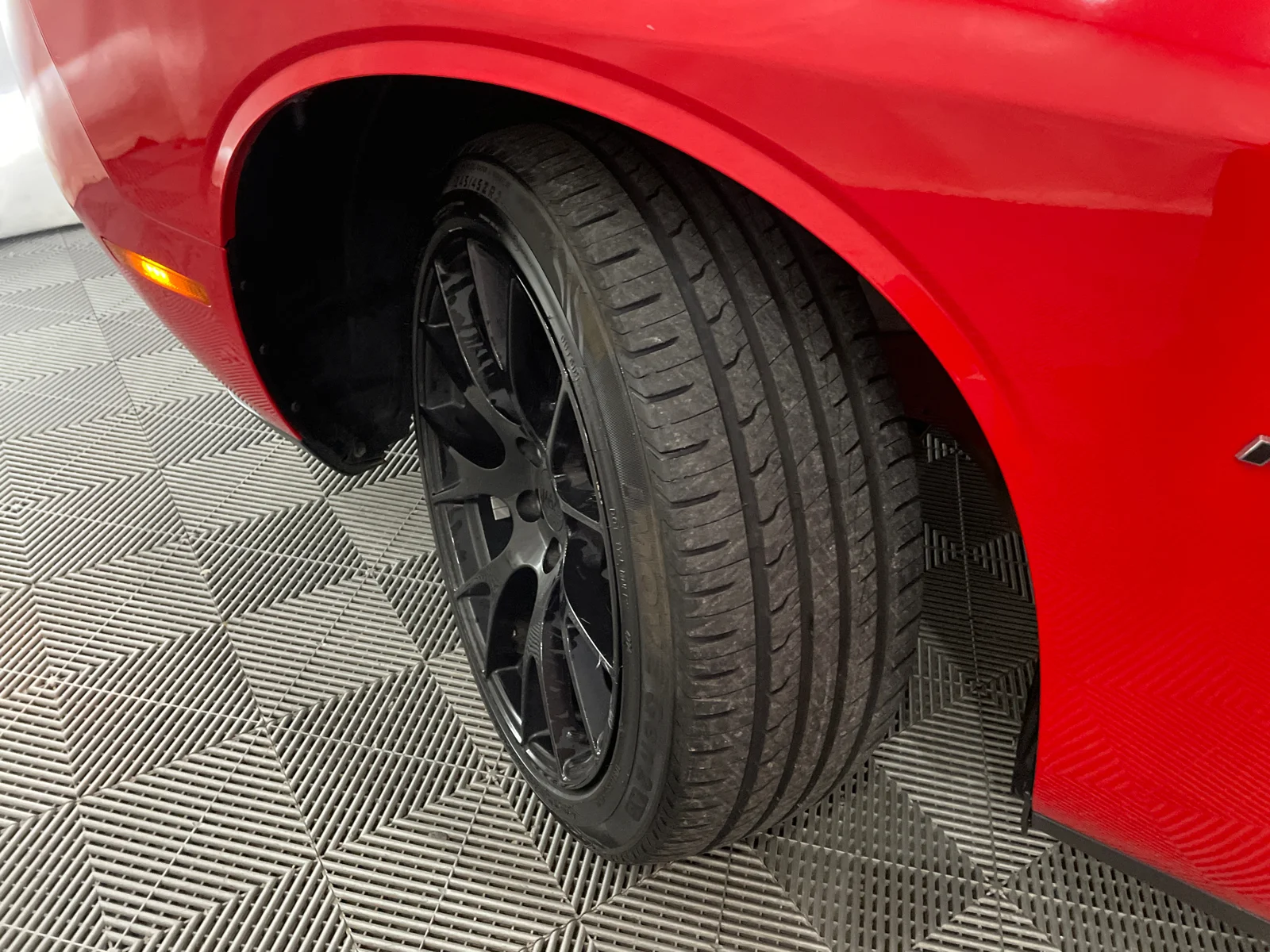 Used 2016 Torred Clearcoat Dodge R/T image 26