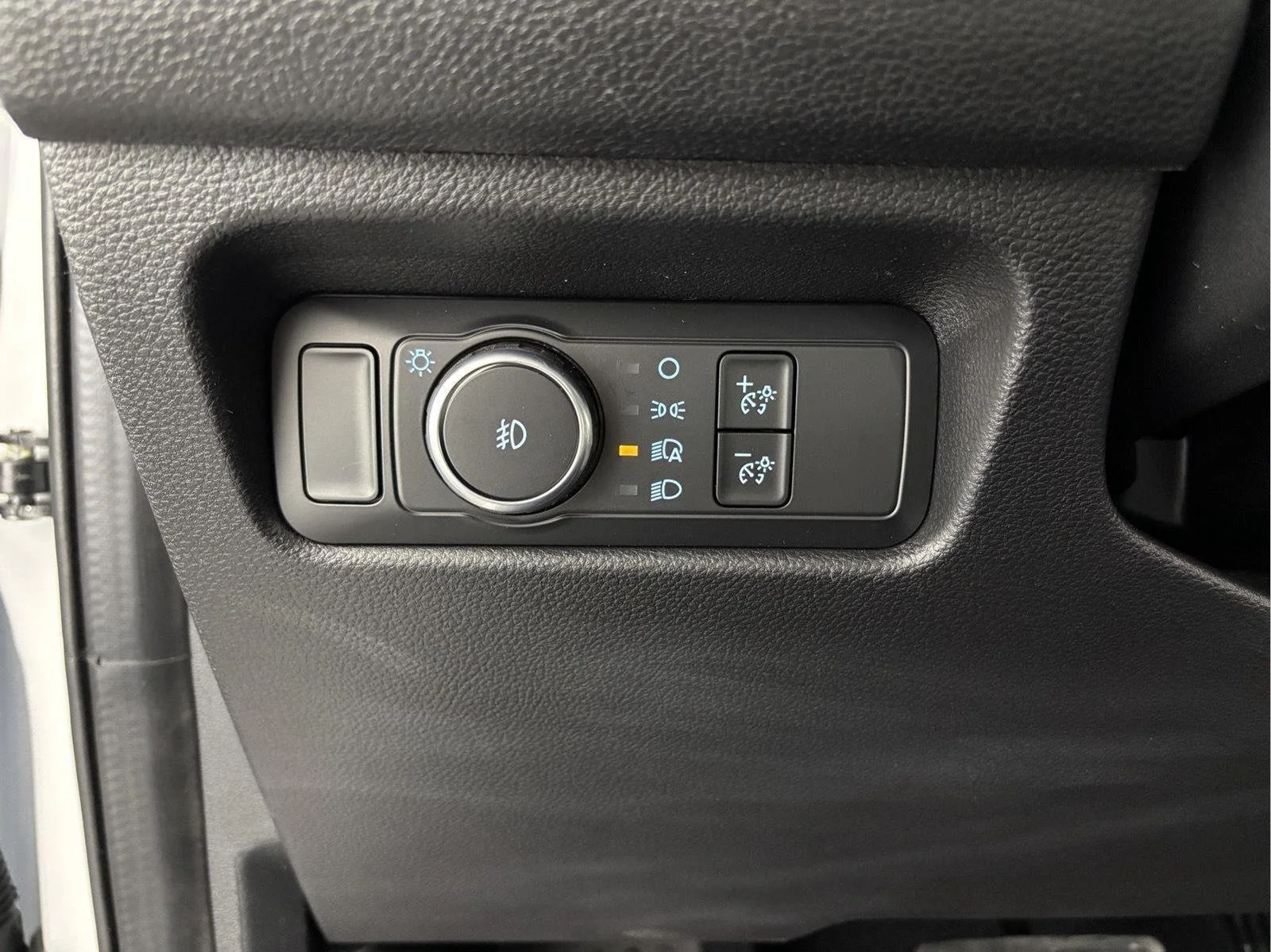 Used 2026 Oxford White Ford XL image 32
