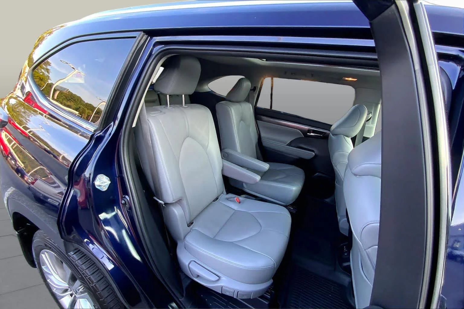 Used 2022 Blueprint Toyota Platinum image 17