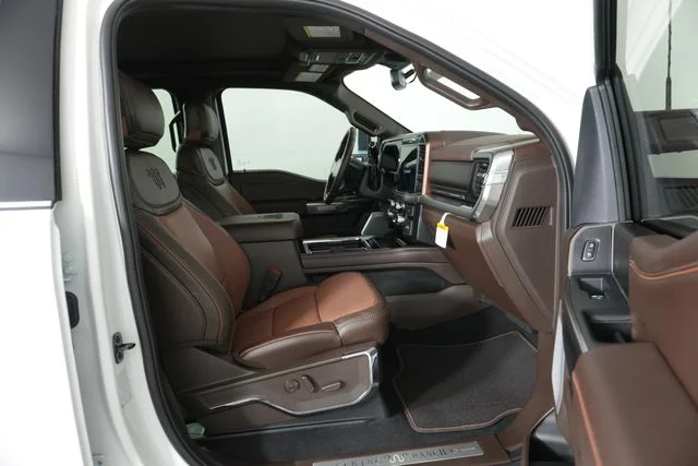 New 2026 Star White Metallic Tri-Coat Ford F-250® King Ranch® image 32