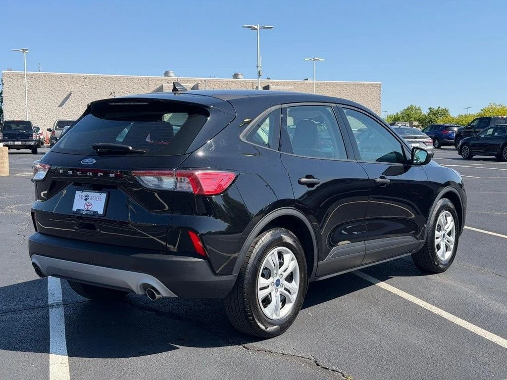 2022 Ford Escape S - Photo 10