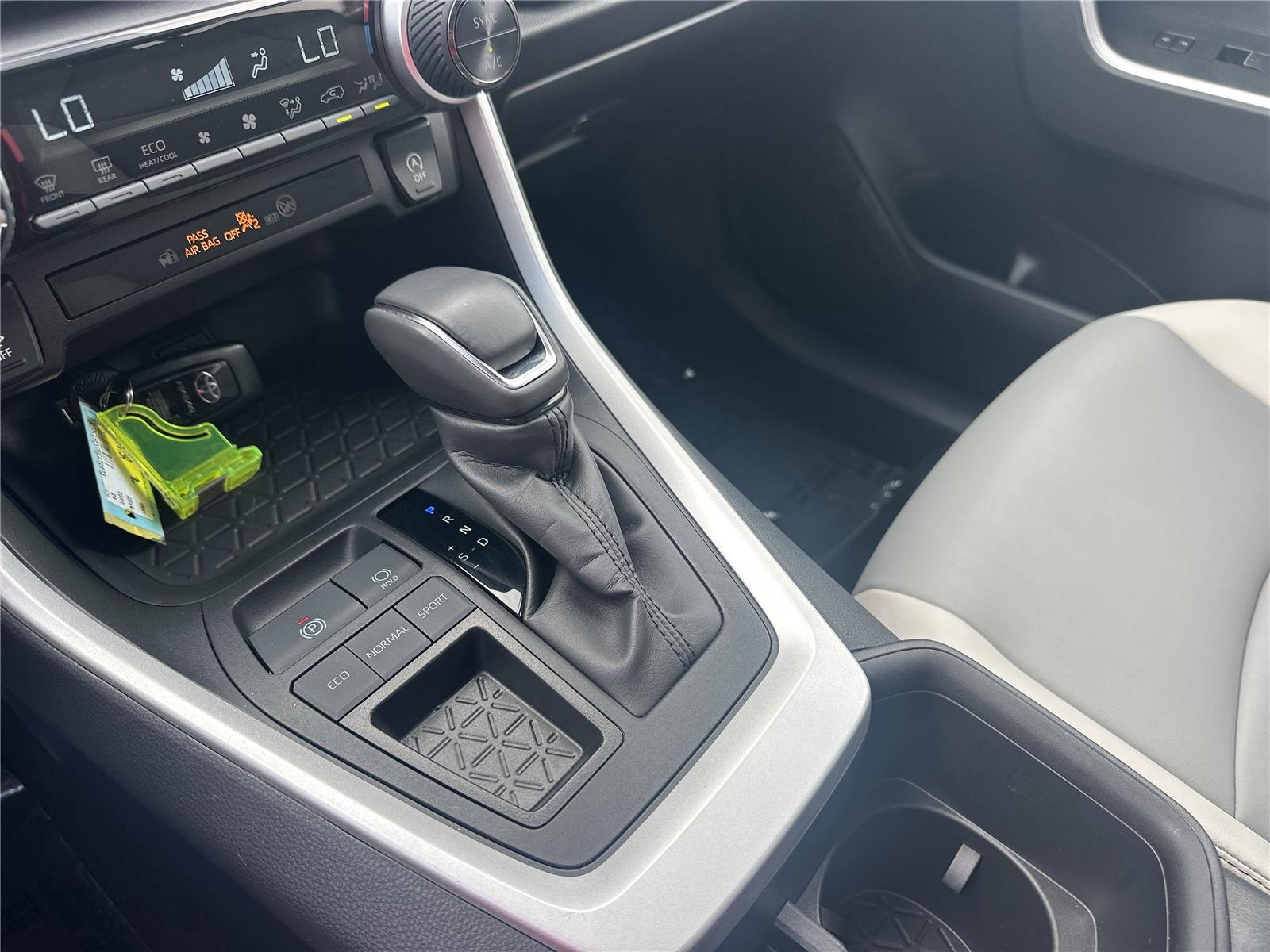 Used 2024 Magnetic Gray Metallic Toyota XLE Premium image 17