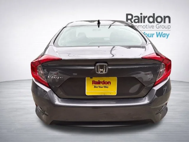 Used 2018  Honda EX image 6