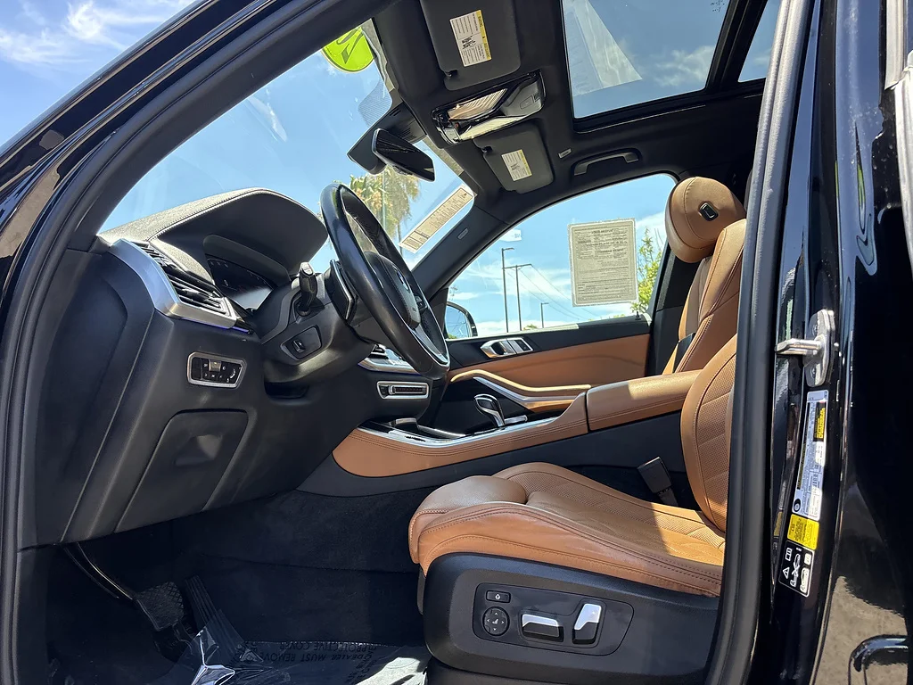 Used 2023 Black Sapphire Metallic BMW xDrive40i image 8