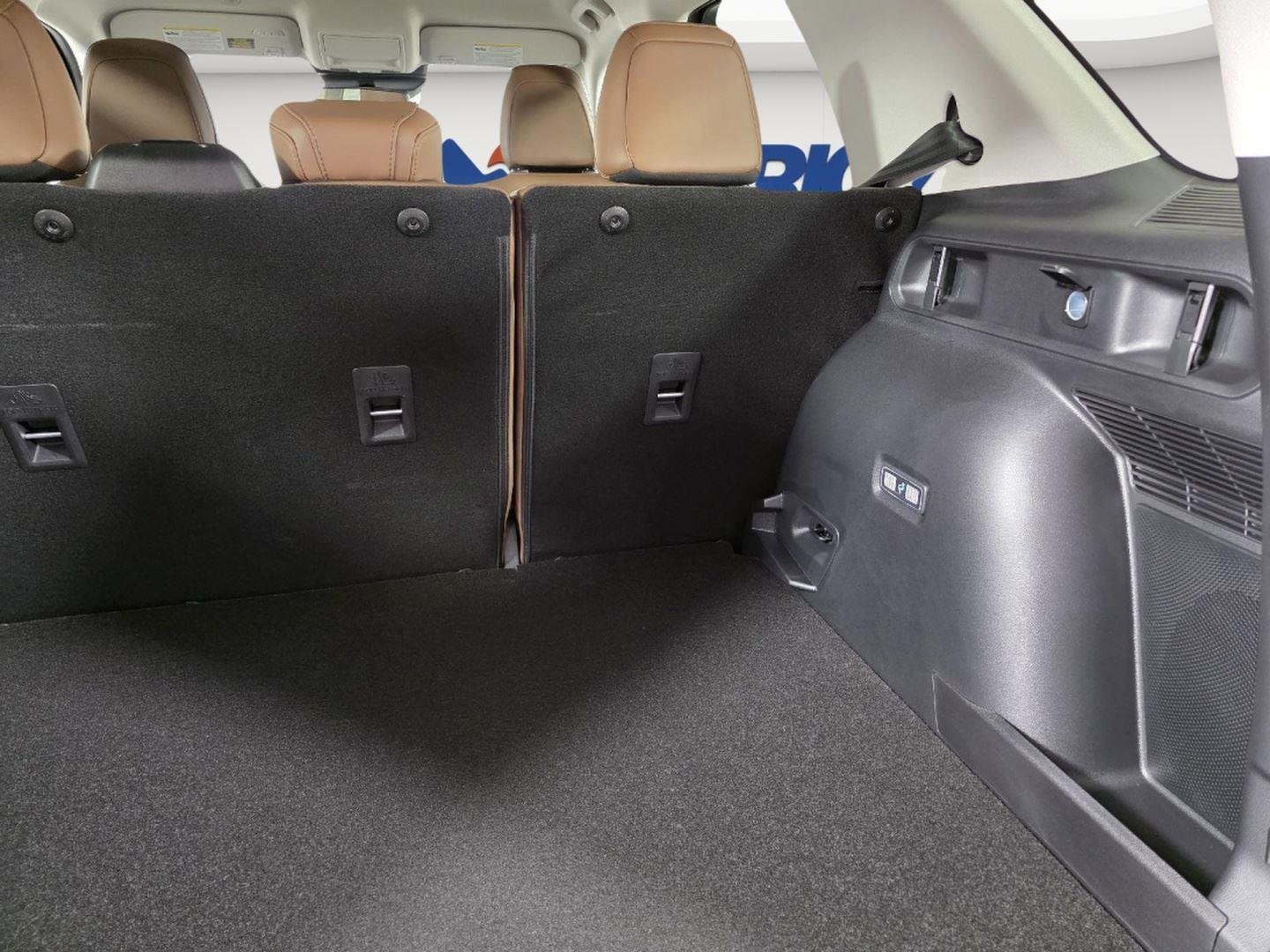 Used 2025 Carbonized Gray Metallic Ford Outer Banks image 7