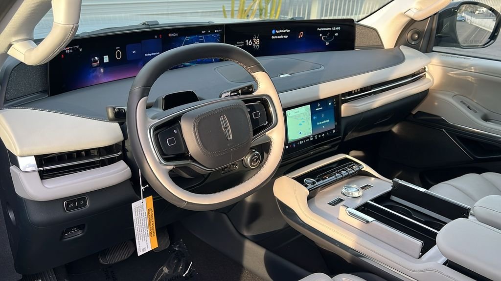 2026 Lincoln Navigator Reserve L - Photo 10