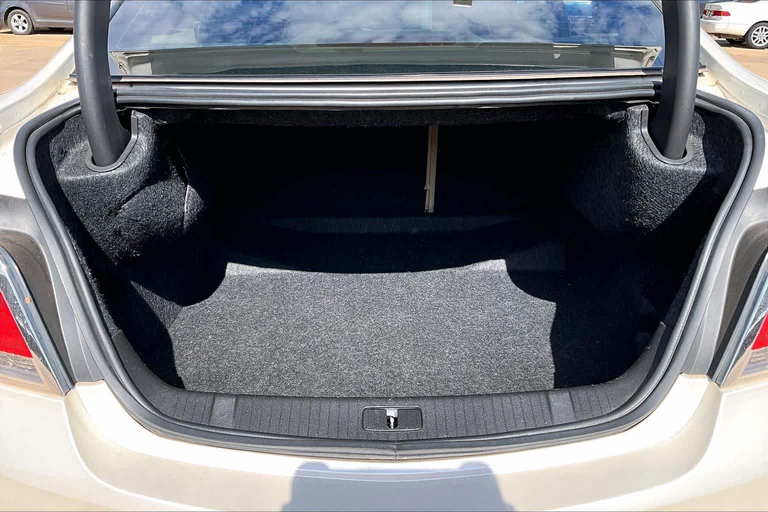 Used 2012 White Diamond Tricoat Buick Premium 3 image 29