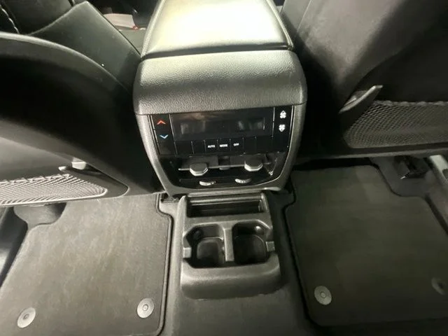 Used 2023 Gray Jeep Altitude image 25