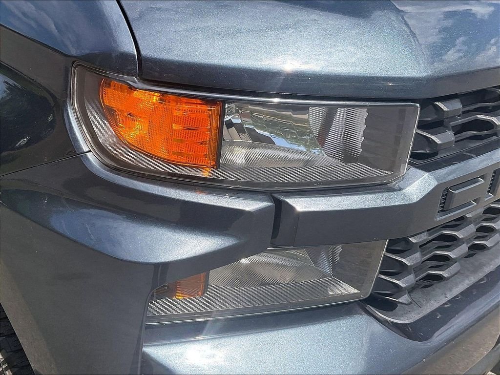 Used 2020 Gray Chevrolet Custom image 32