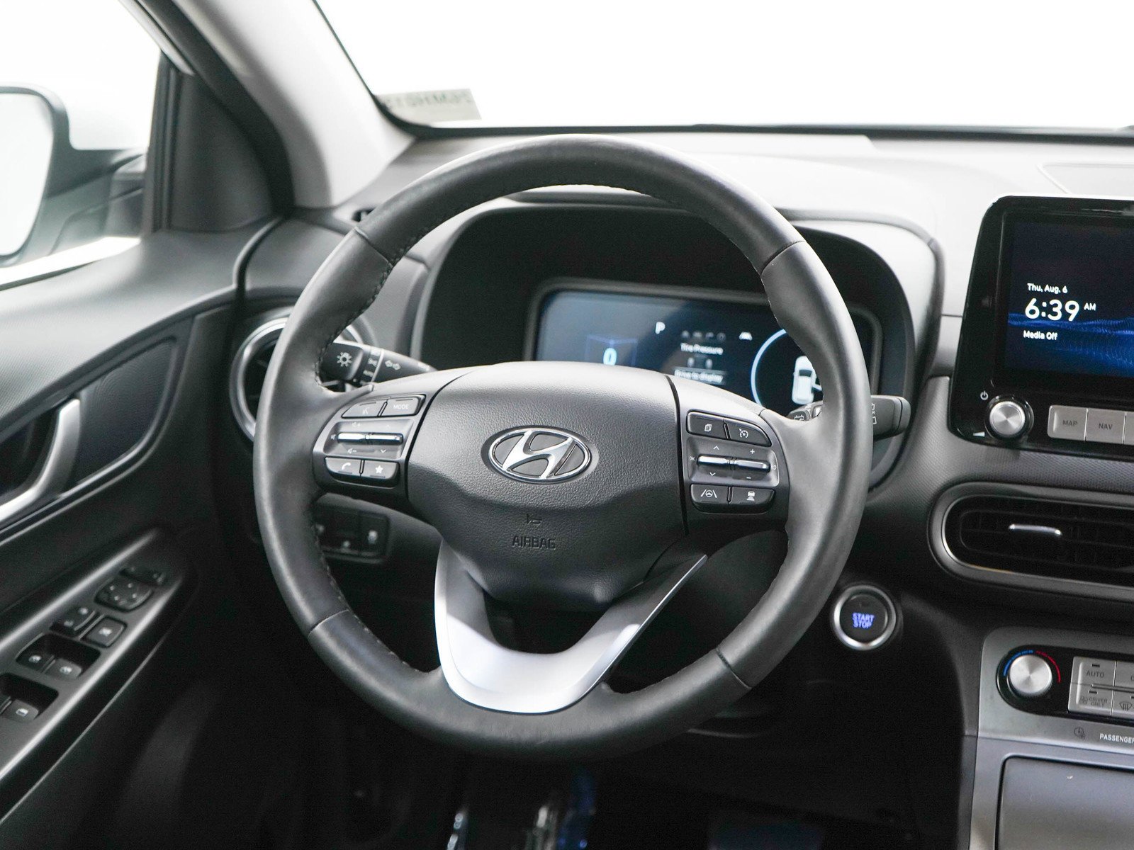 Certified Used 2023 Lunar White Hyundai Limited FWD image 15
