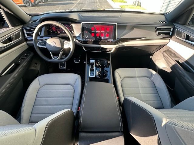 New 2026 Deep Black Pearl Volkswagen 2.0T SEL R-Line Black image 32