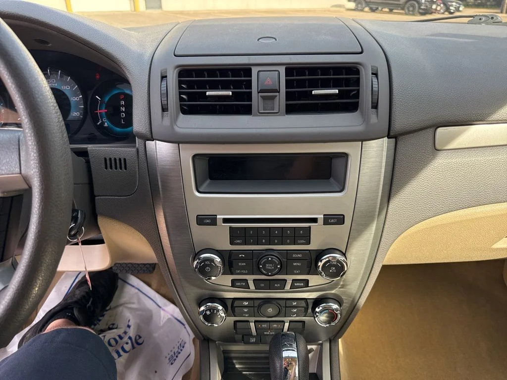 Used 2012 Cinnamon Ford SE image 22
