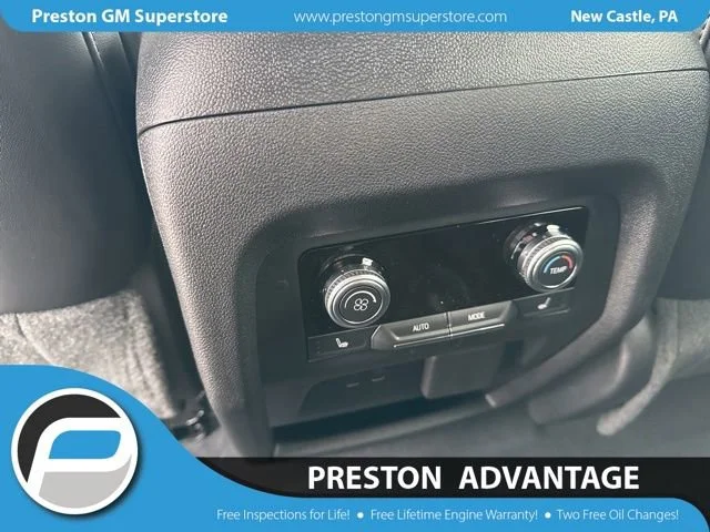 2026 GMC Acadia AT4 - Photo 5