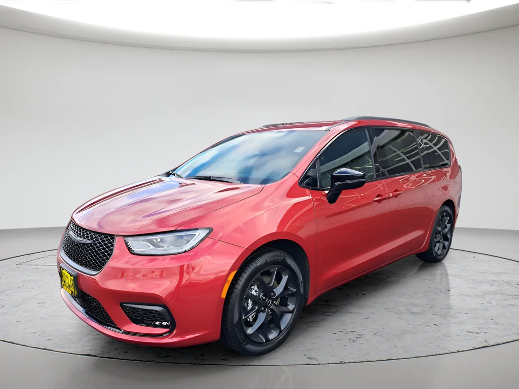 2026 Chrysler Pacifica Select's photo
