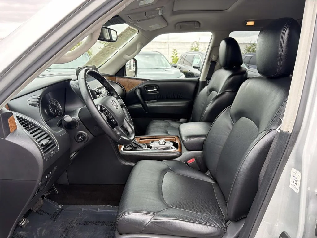 Used 2023 Brilliant Silver Metallic Nissan SL image 24