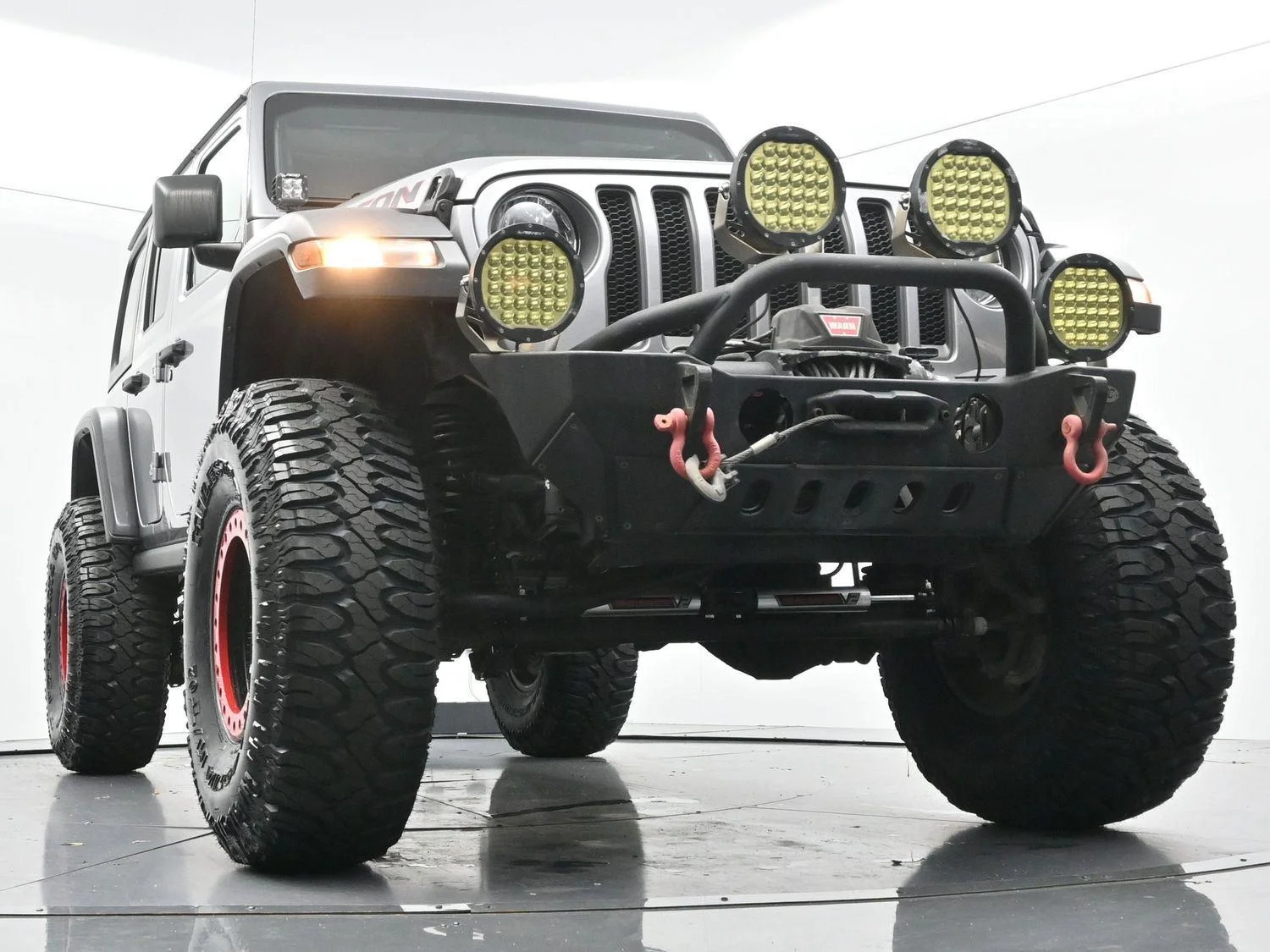 Used 2020 Billet Silver Metallic Clearcoat Jeep Rubicon image 41