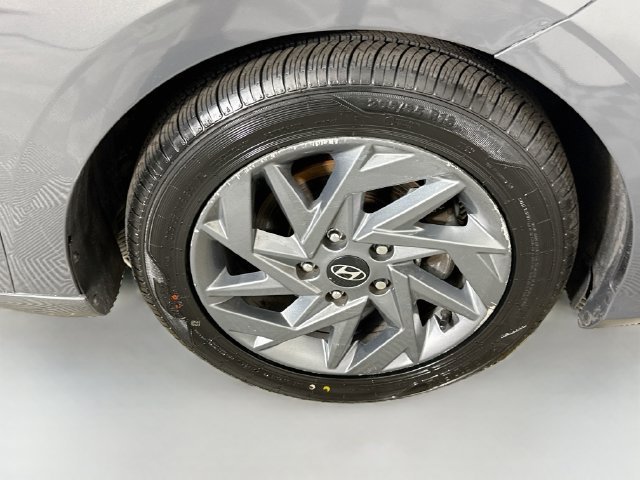 Used 2024 Ecotronic Gray Hyundai SEL image 28