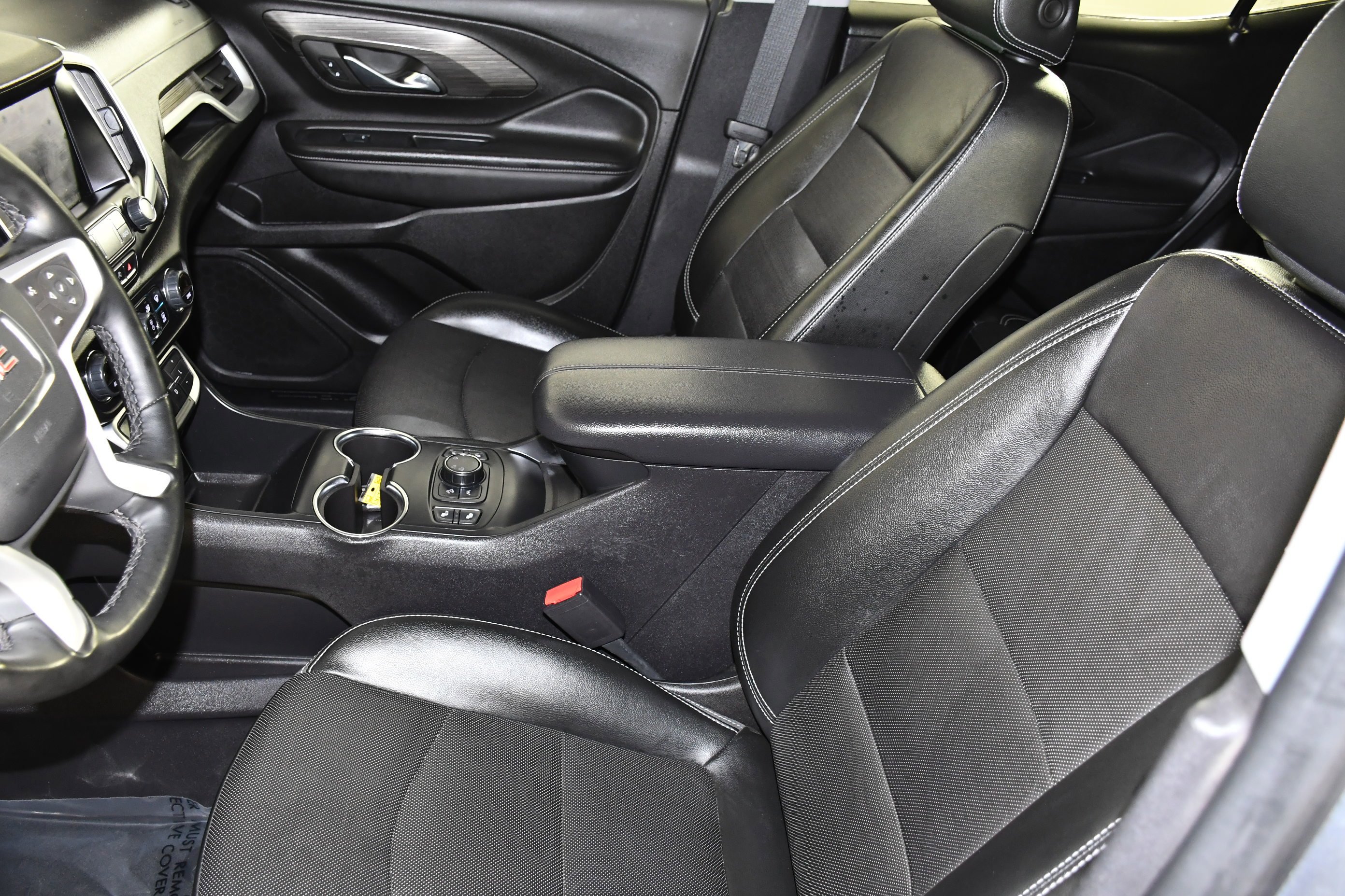 Used 2024 Sterling Metallic GMC SLT image 40