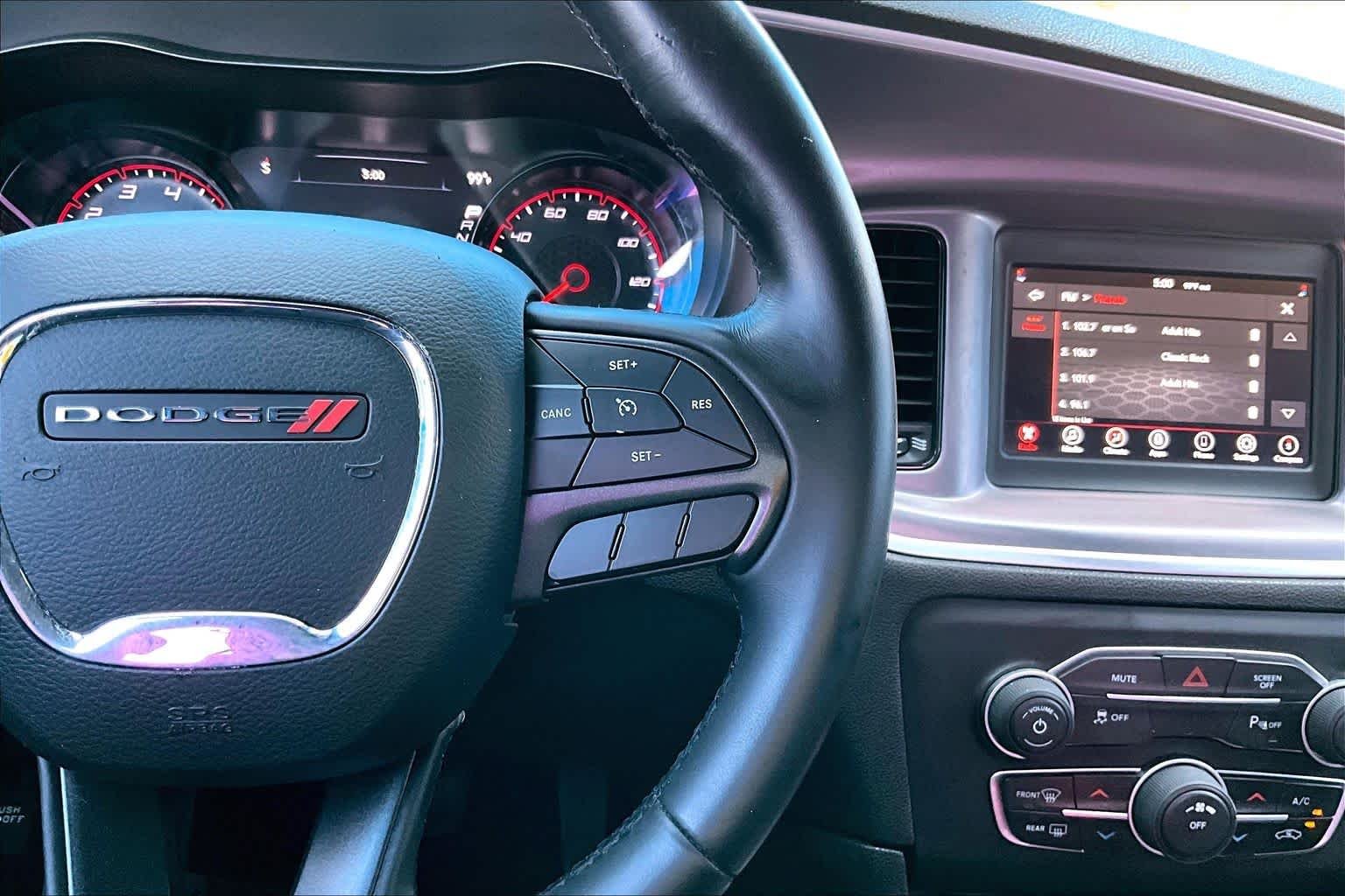 Used 2019 Octane Red Pearlcoat Dodge SXT image 25
