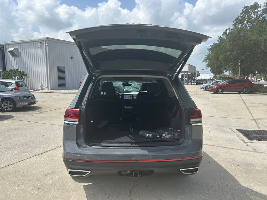 New 2026 Gray Volkswagen SE w/Technology image 33