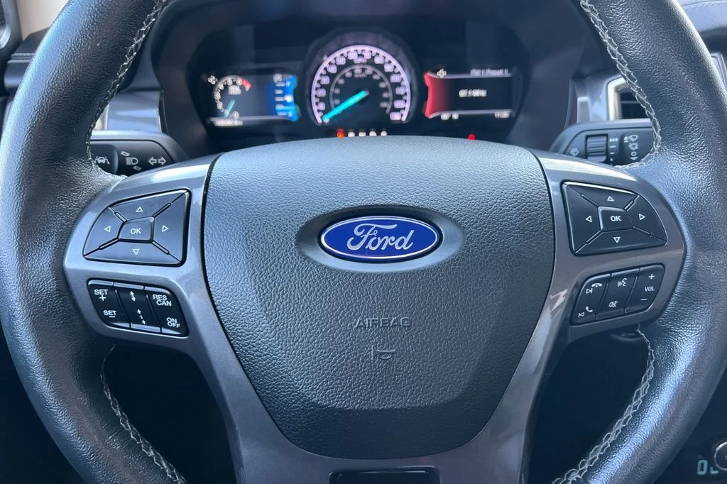 Used 2019 White Ford Lariat image 27