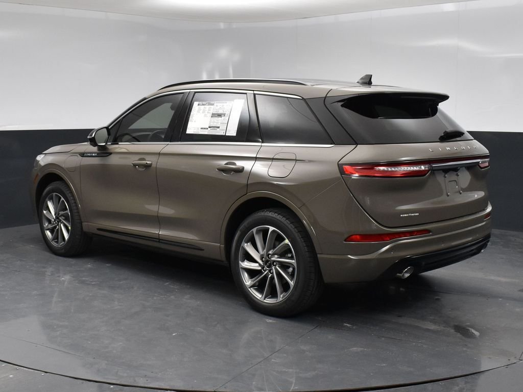 2025 Lincoln Corsair Grand Touring photo 3