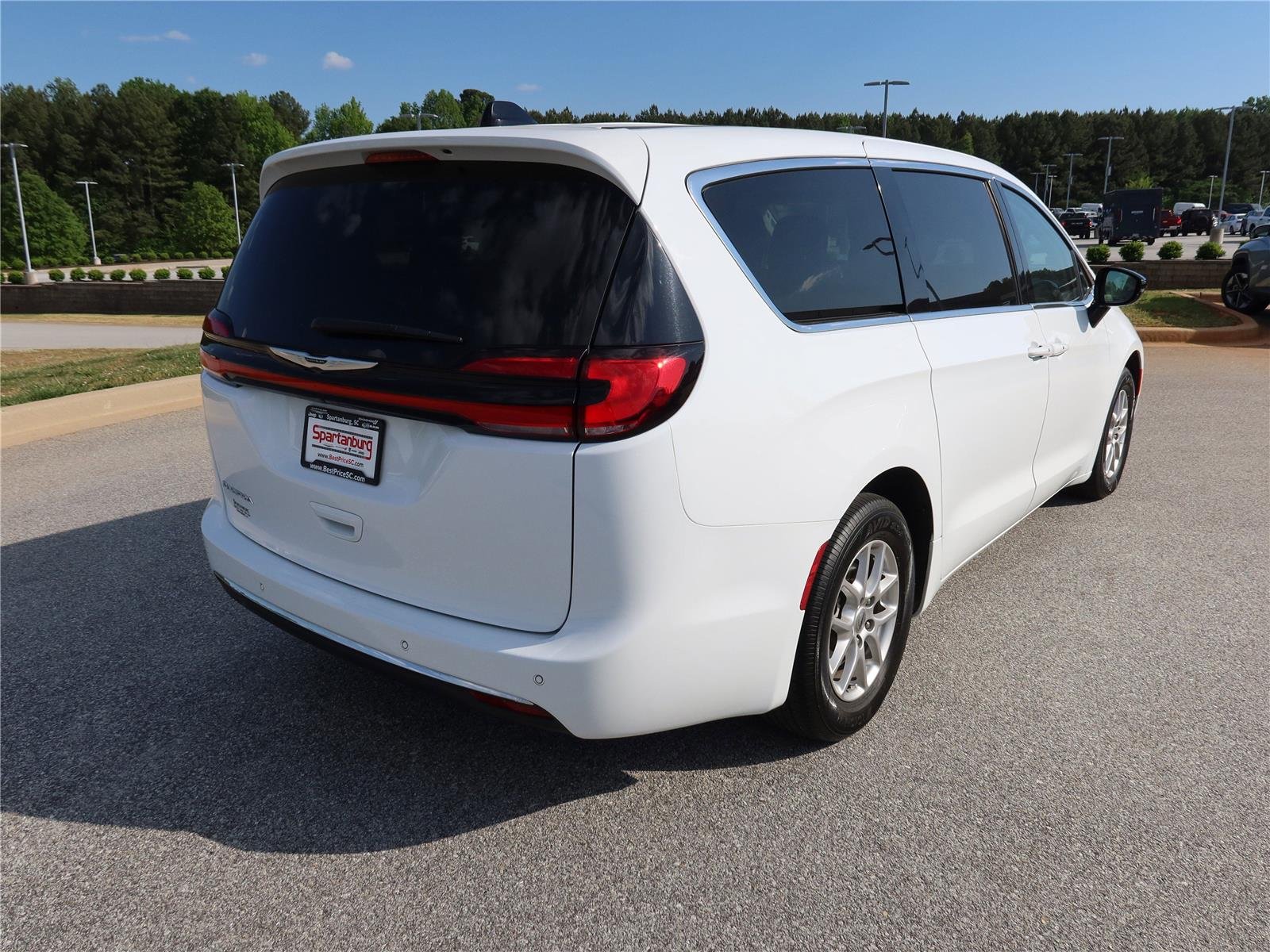 Used 2024 Bright White Clearcoat Chrysler Touring L image 6