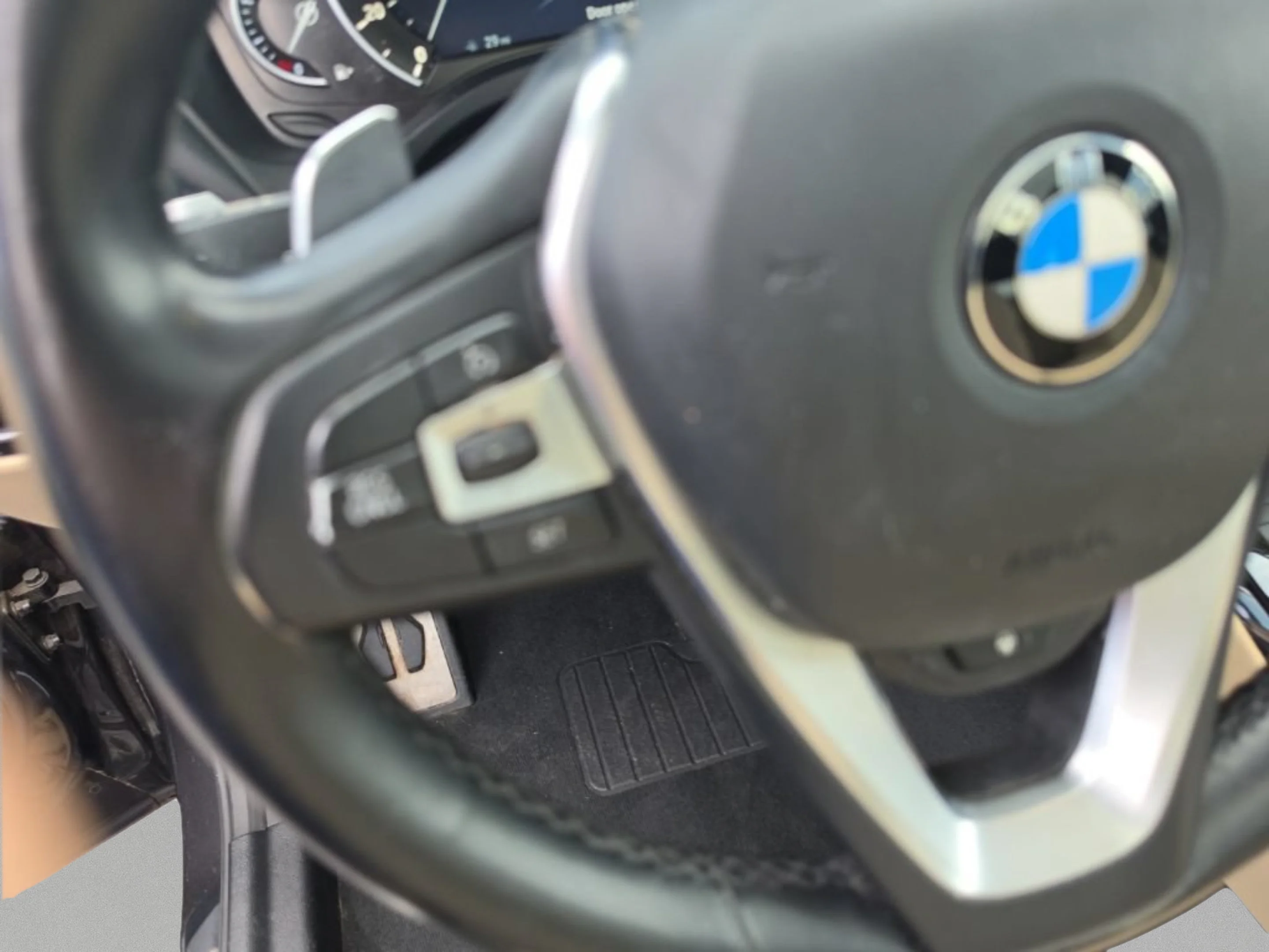 Used 2015 Gray Ford SE image 41