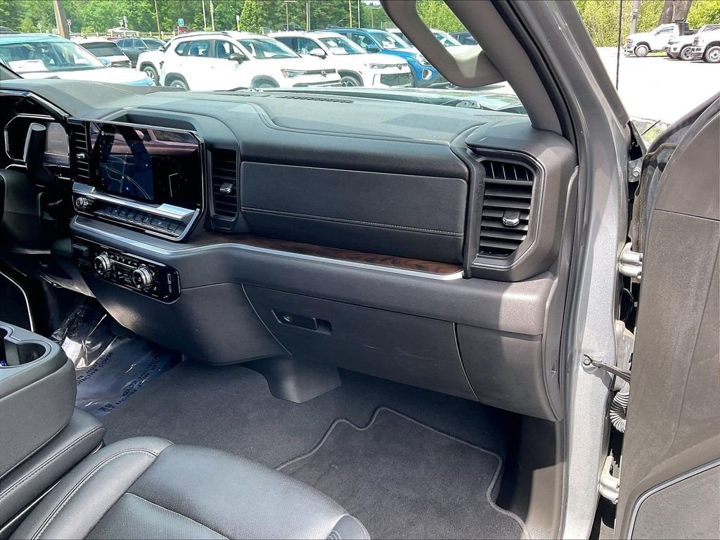 Used 2025 Sterling Metallic GMC SLT image 12