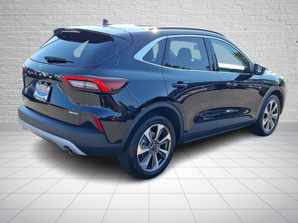 Certified Used 2023 Black Metallic Ford Platinum image 5