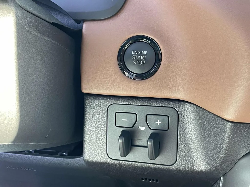 2025 Toyota Tundra 1794 Edition - Photo 17