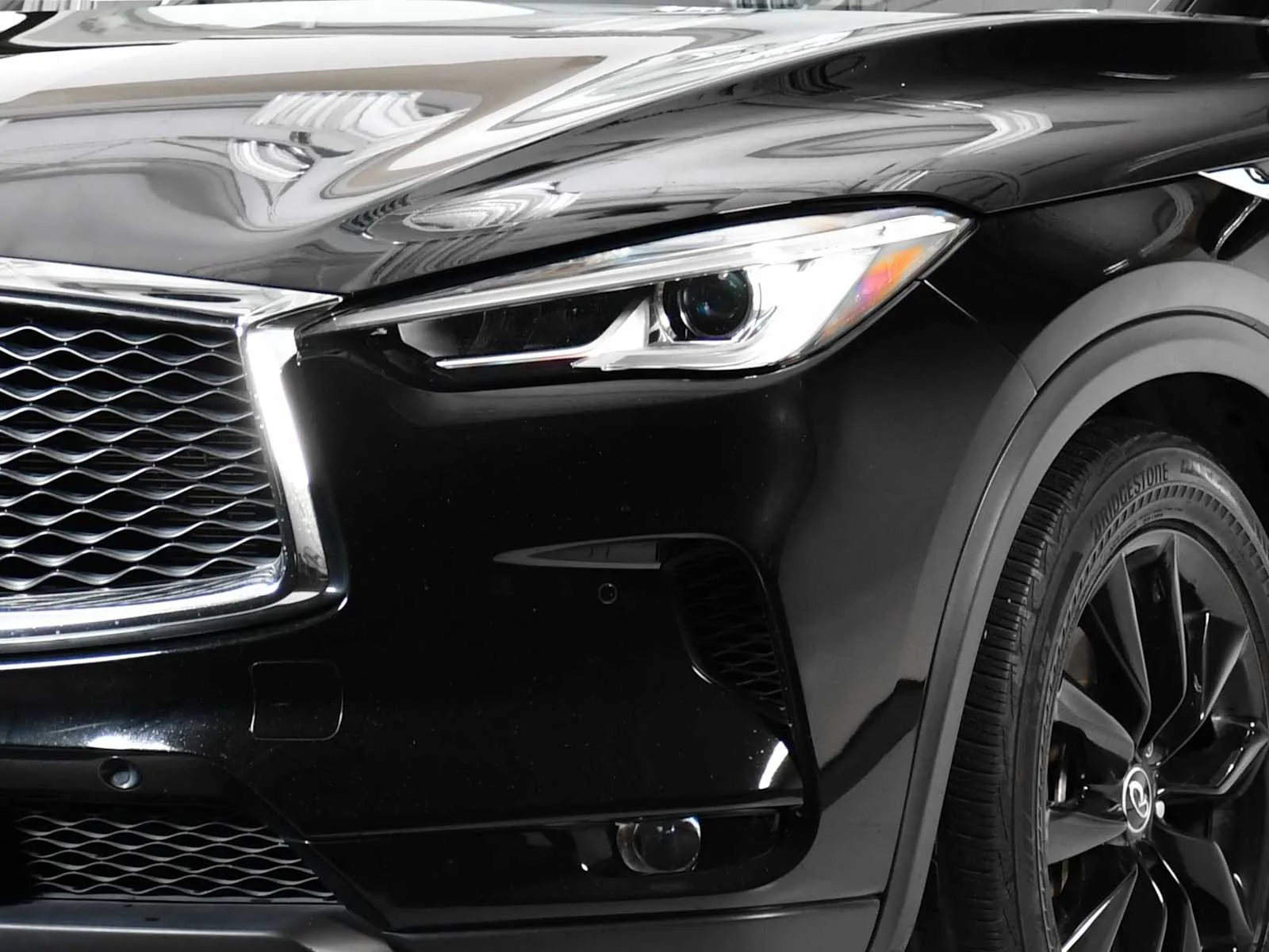 Used 2019 Black Obsidian INFINITI ESSENTIAL image 9