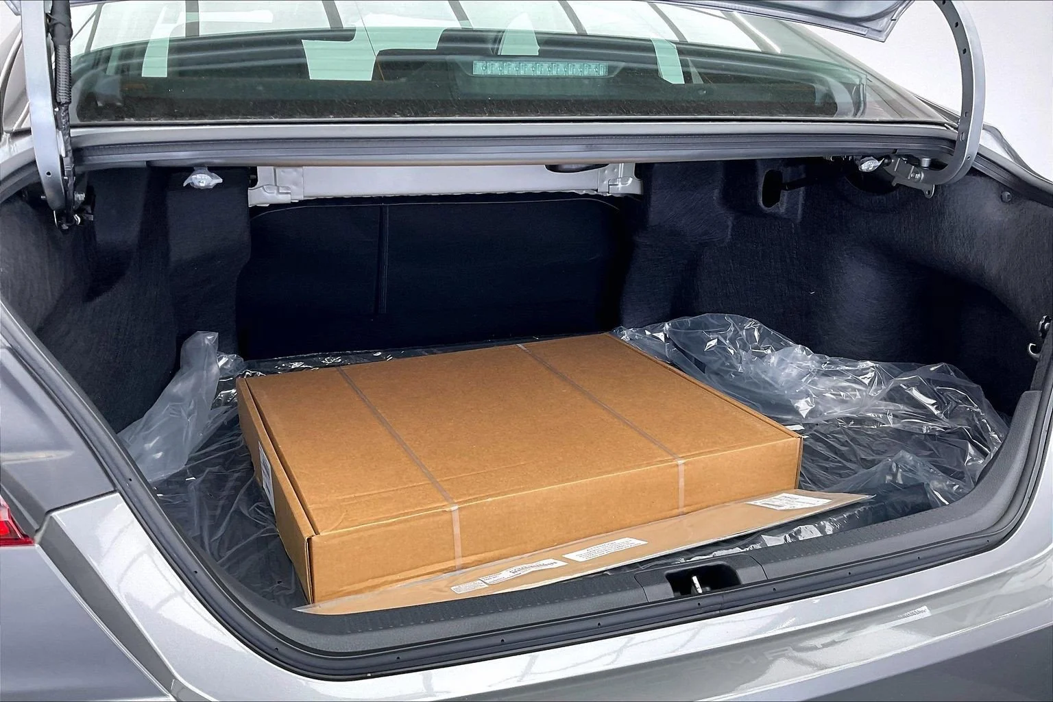 2026 Toyota Camry XLE - Photo 11