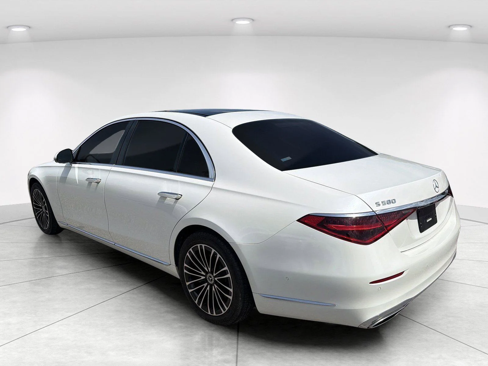 Used 2022  Mercedes-Benz S 580 image 6