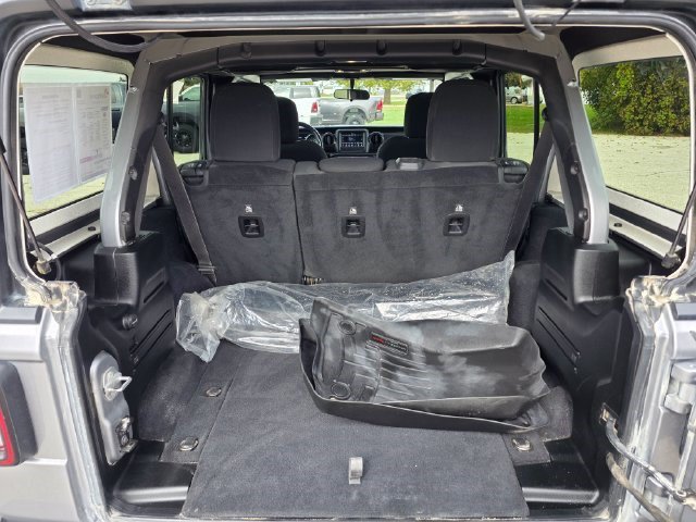 Certified Used 2021 Billet Silver Metallic Clearcoat Jeep Unlimited Sport Altitude image 9