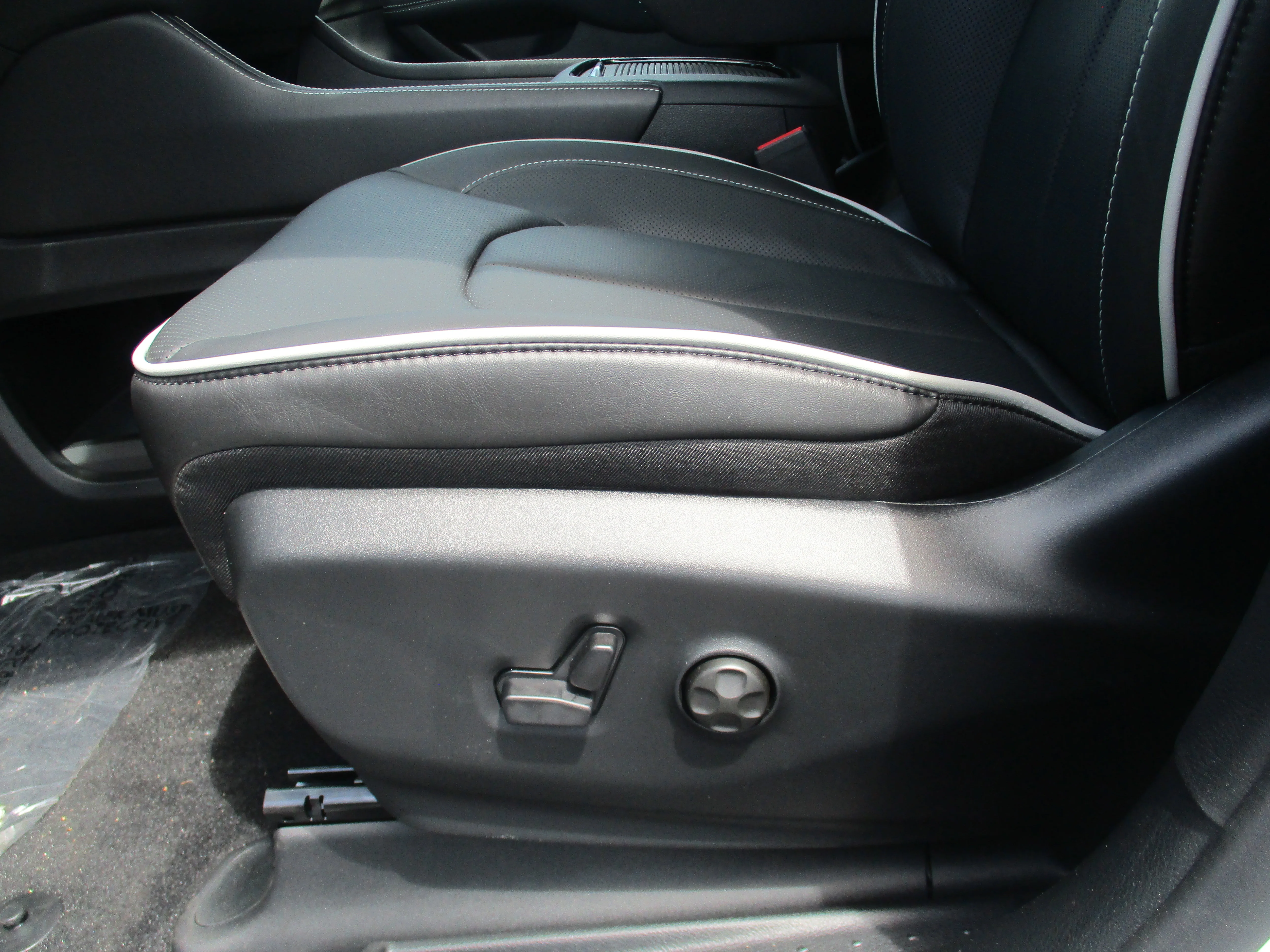 2025 Chrysler Pacifica Limited - Photo 26