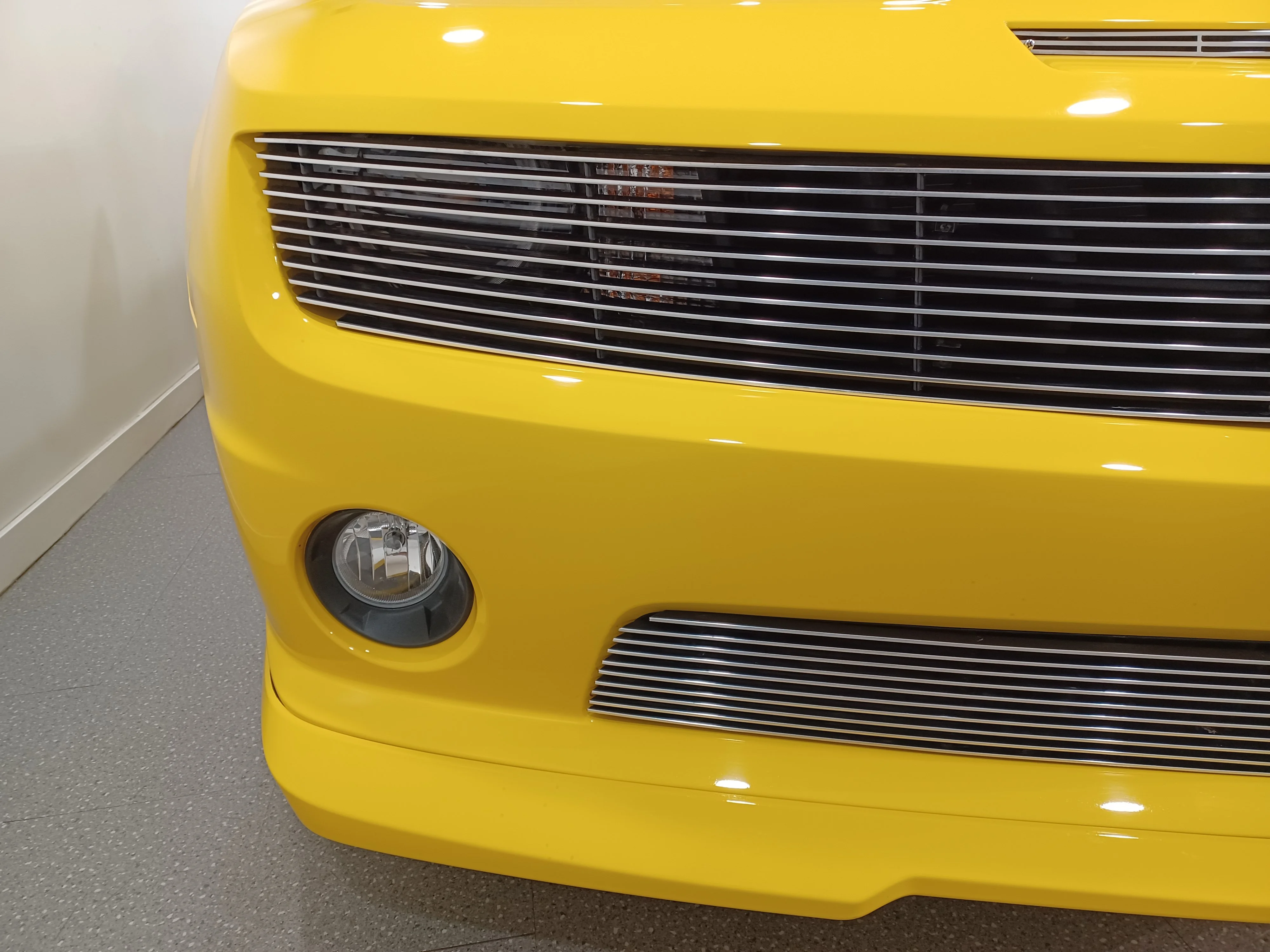 Used 2010 Rally Yellow Chevrolet 2SS*426HP!! | Rally Yellow | 6spd Manual | BBK Intake | Hurst Shifter |  Htd Leather | Sunroof image 4