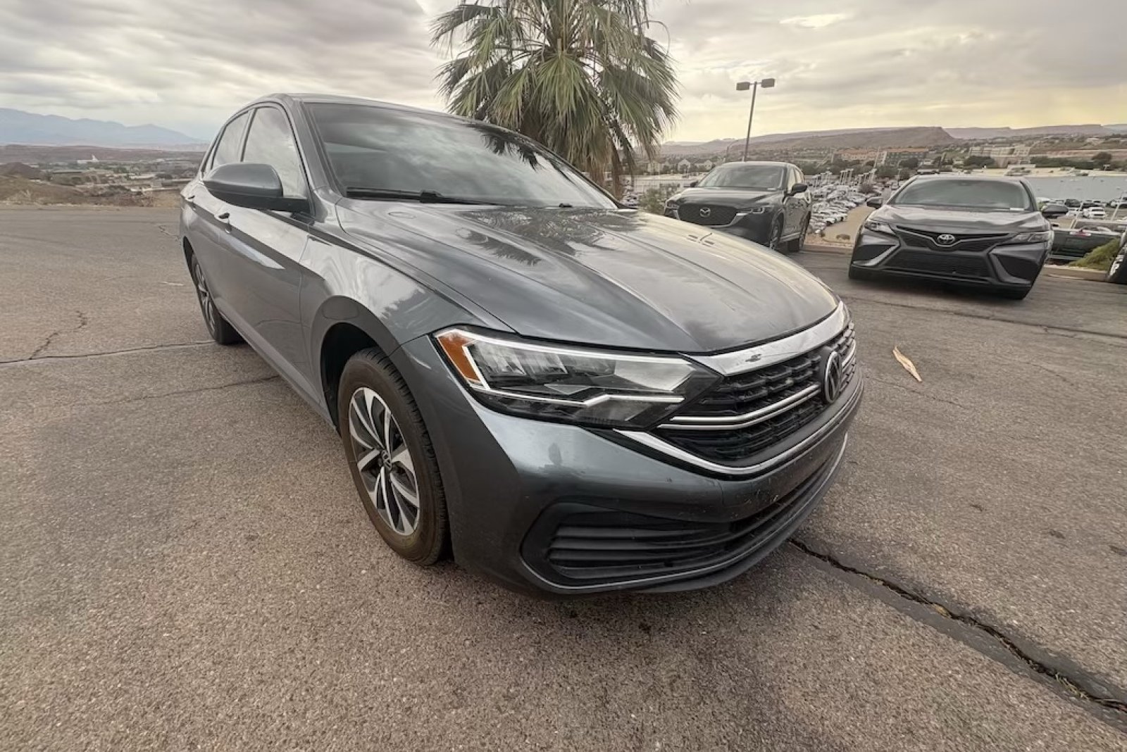 Used 2022 Gray Volkswagen S image 8