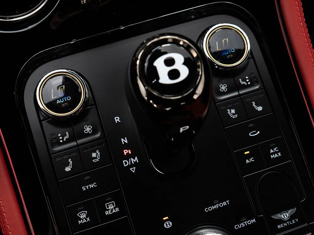New 2026 Glacier White Bentley Azure image 32