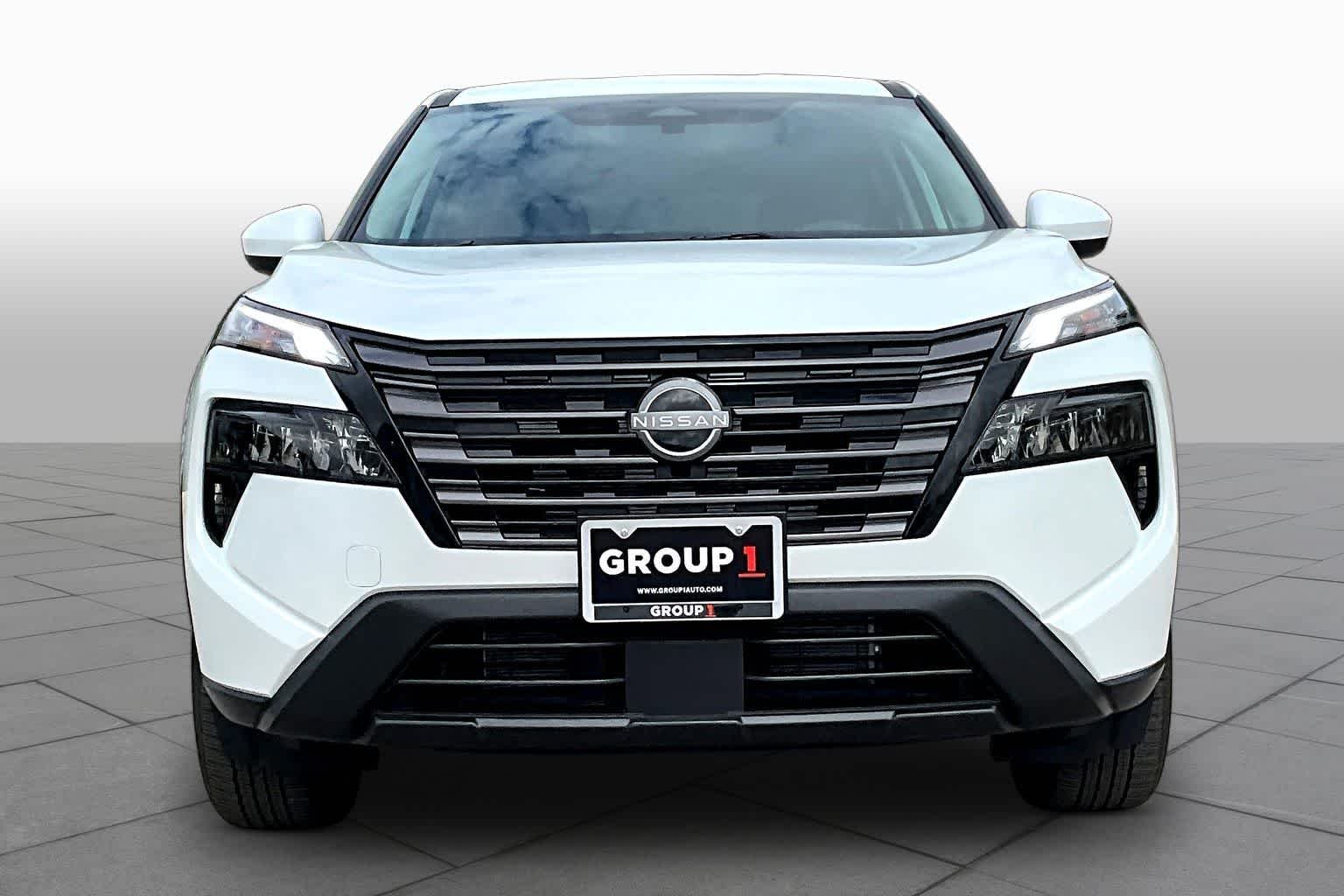 New 2026 Everest White Pearl Tricoat Nissan SV image 3