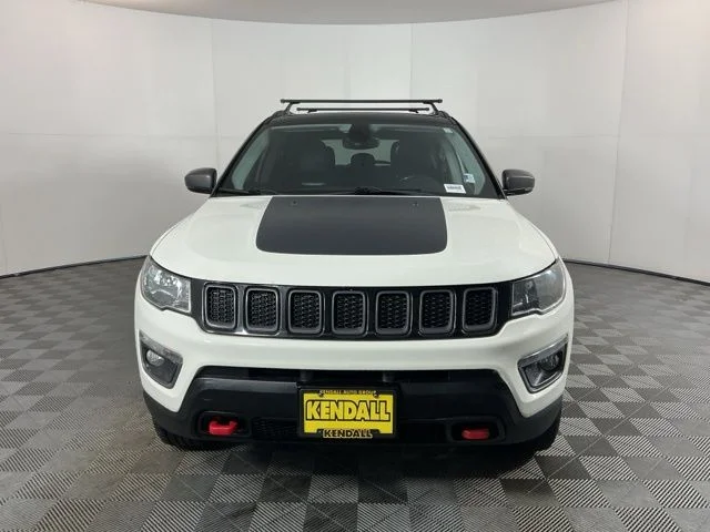 Used 2018 White Clearcoat Jeep Trailhawk image 2